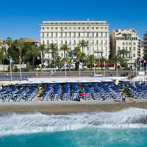 West End Promenade ניס