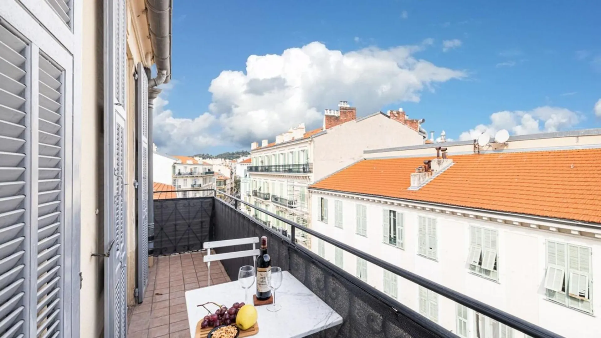 My Casa - Medecin 43 - Superb Bright City Center Apartment Niza 0*,